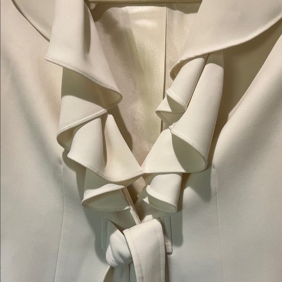Anne Klein Elegant Cream Ruffle Jacket with front tie Excellent Condition Size 8 - Picture 3 of 8